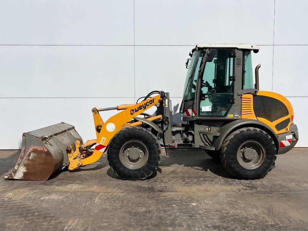 Weycor 75E - German Machine / Quick Coupler