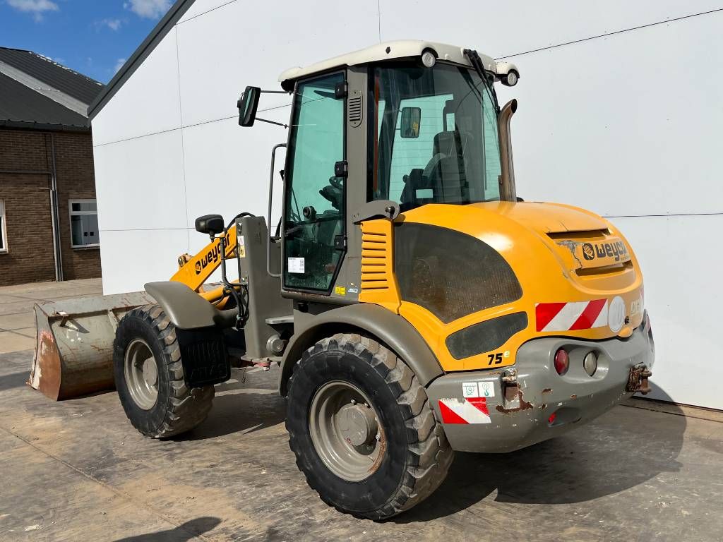 Weycor 75E - German Machine / Quick Coupler