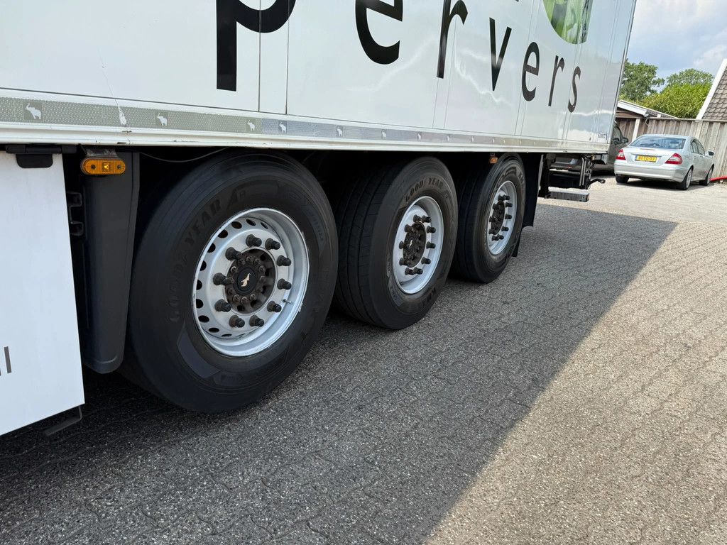 Schmitz Cargobull N/A Carrier Vector 1550 D+E 2X Liftas 250B 265H APK/TUV 04-2027