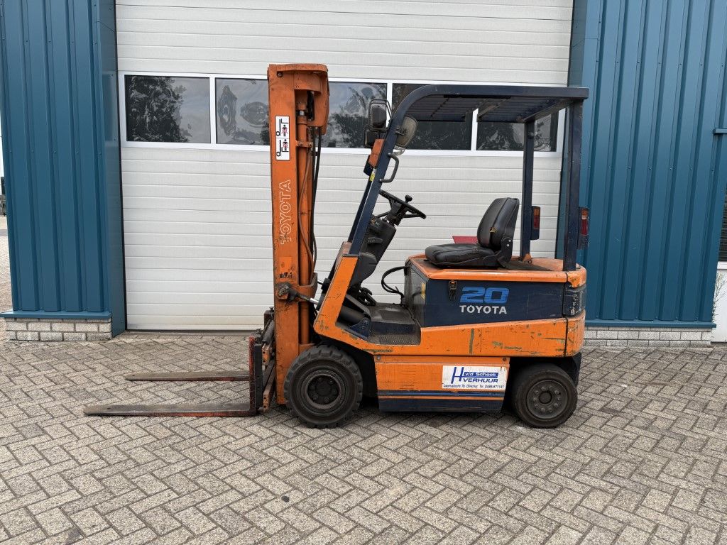 LINDE E35HL E40-600 E30 TOYOTA 7FBMF50 KOMATSU FD25T-12 TOYOTA