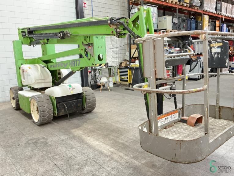 Articulated boom lift Nifty Lift HR17 NDE 2009