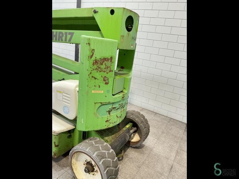 Articulated boom lift Nifty Lift HR17 NDE 2009
