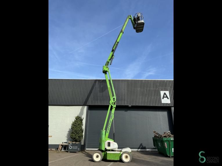 Articulated boom lift Nifty Lift HR17 NDE 2009