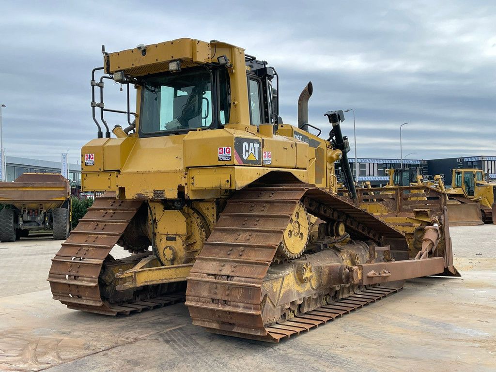 Caterpillar D6T LGP