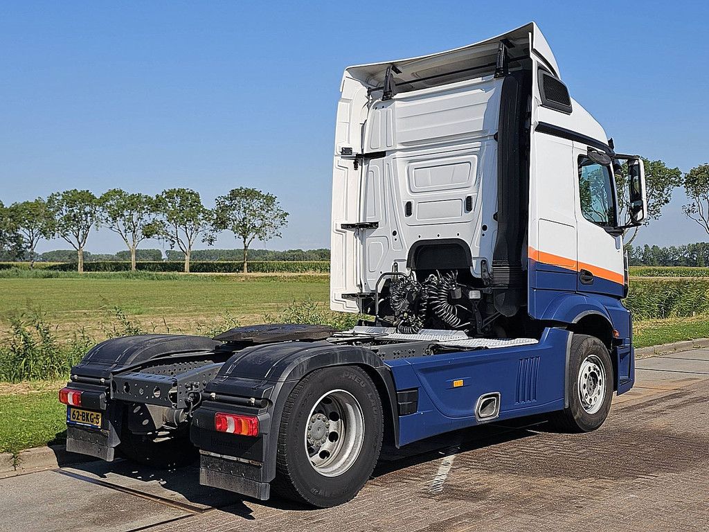 MERCEDES-BENZ ACTROS 1832
