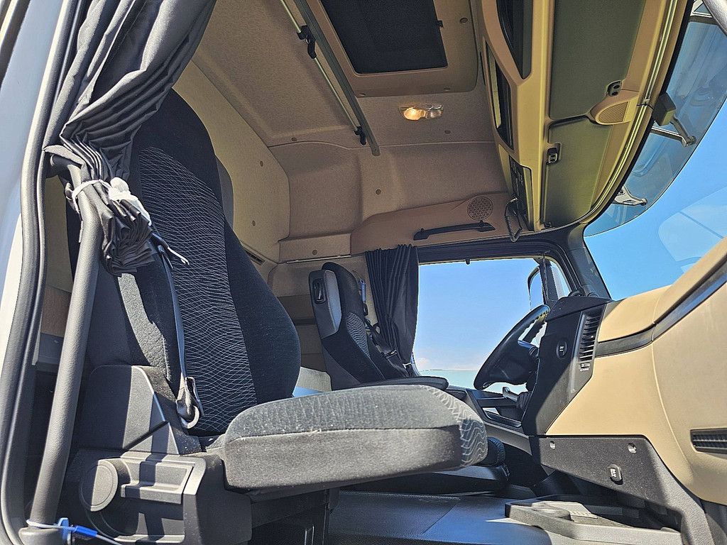 MERCEDES-BENZ ACTROS 1832