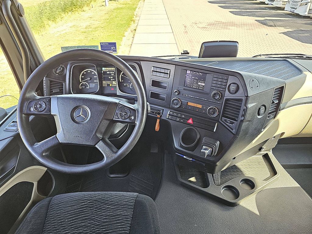 MERCEDES-BENZ ACTROS 1832
