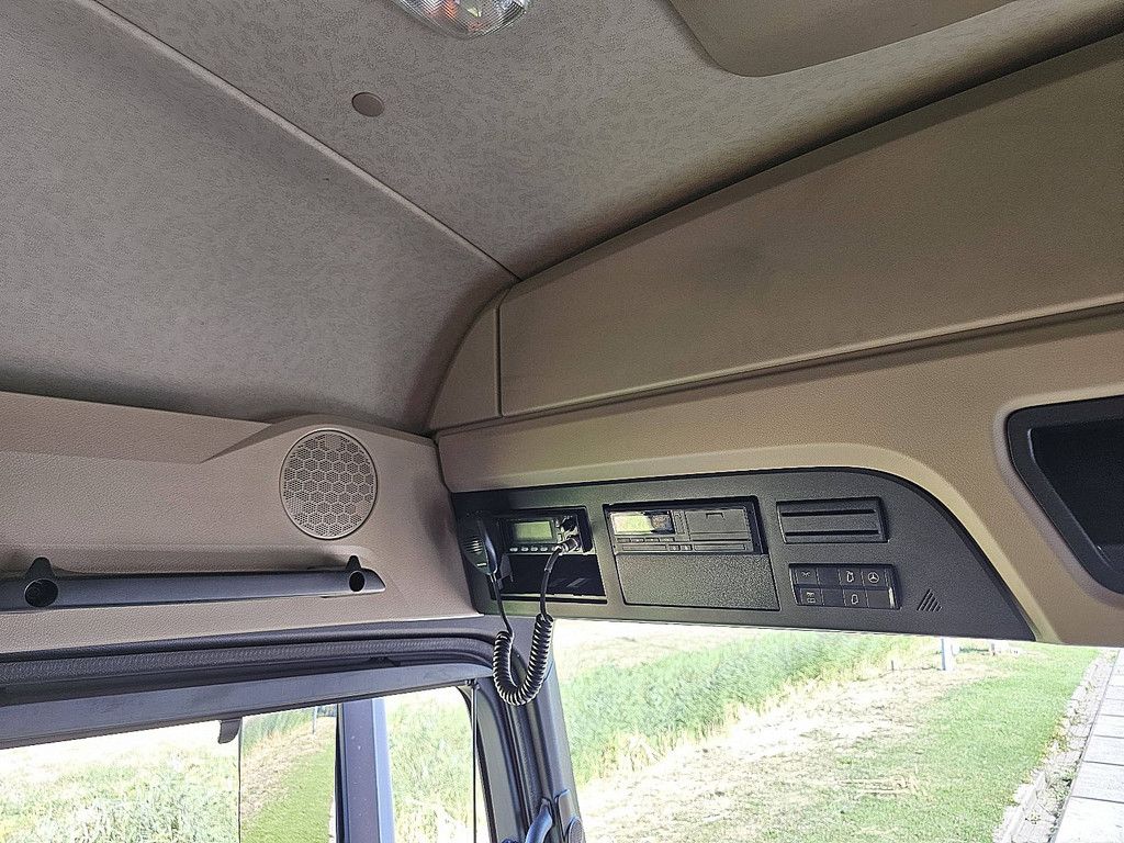 MERCEDES-BENZ ACTROS 1832
