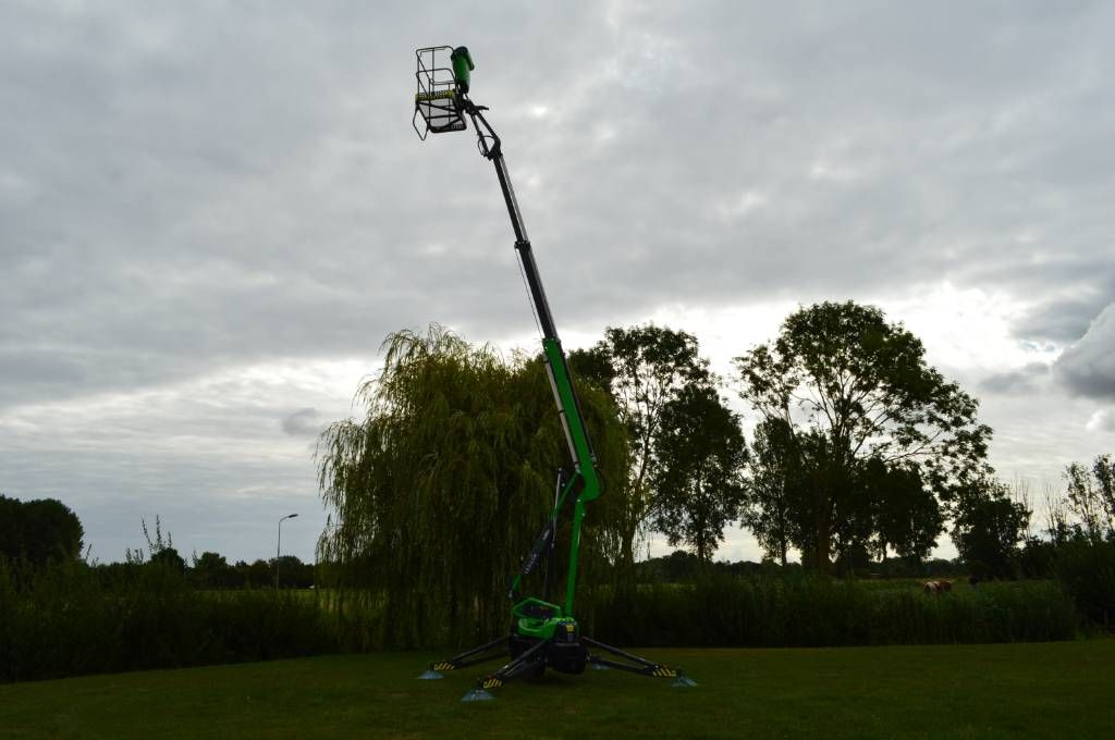 Leguan 135 NEO zelfrijdende Spinhoogwerker