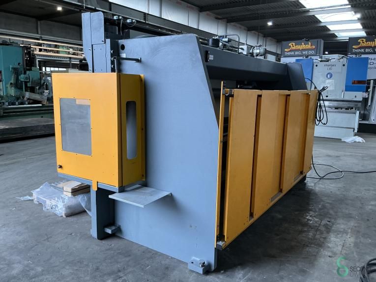 Press brakes HACO PPM 36100, 3600mm x 100t 2011