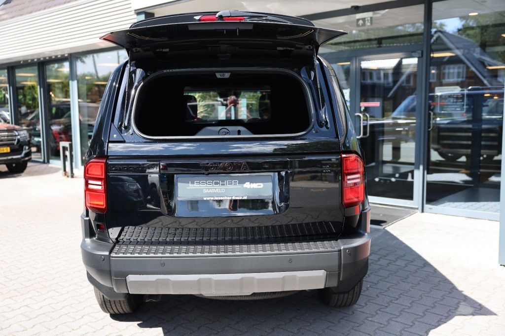 Toyota Landcruiser 250 2.8 D-4D 5DRS PROFESSIONAL PANODAK A/T VAN