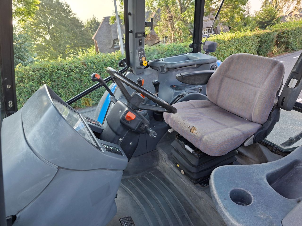 New Holland TS 90