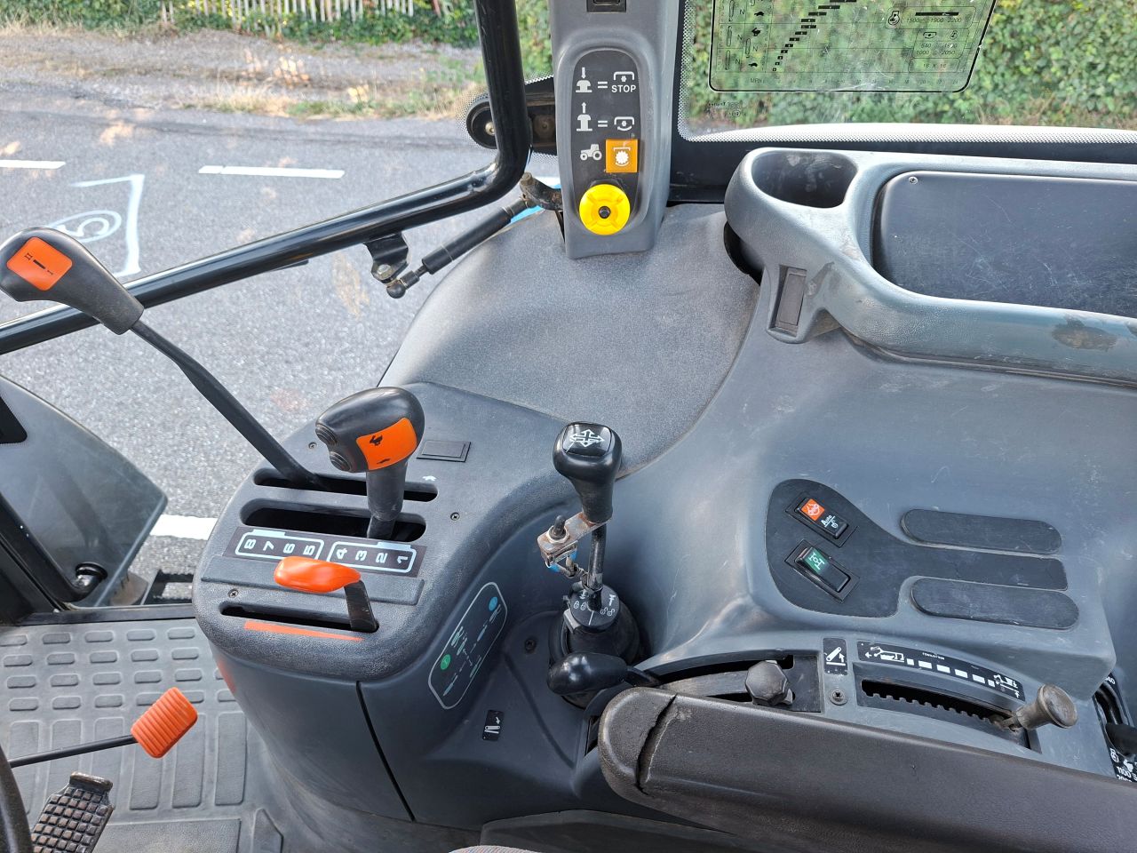 New Holland TS 90