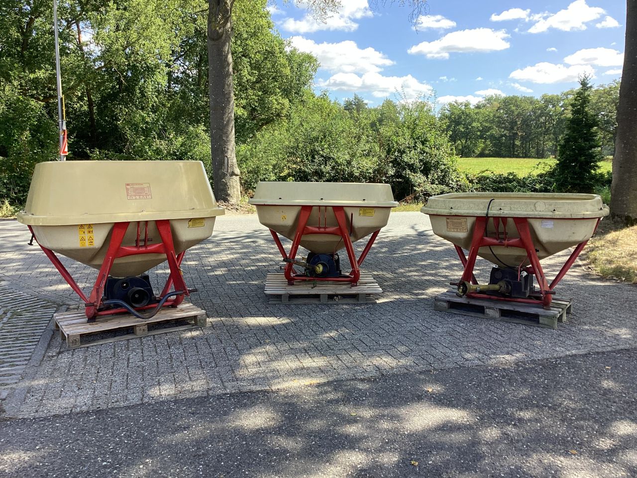 3 x Vicon pendelstrooiers