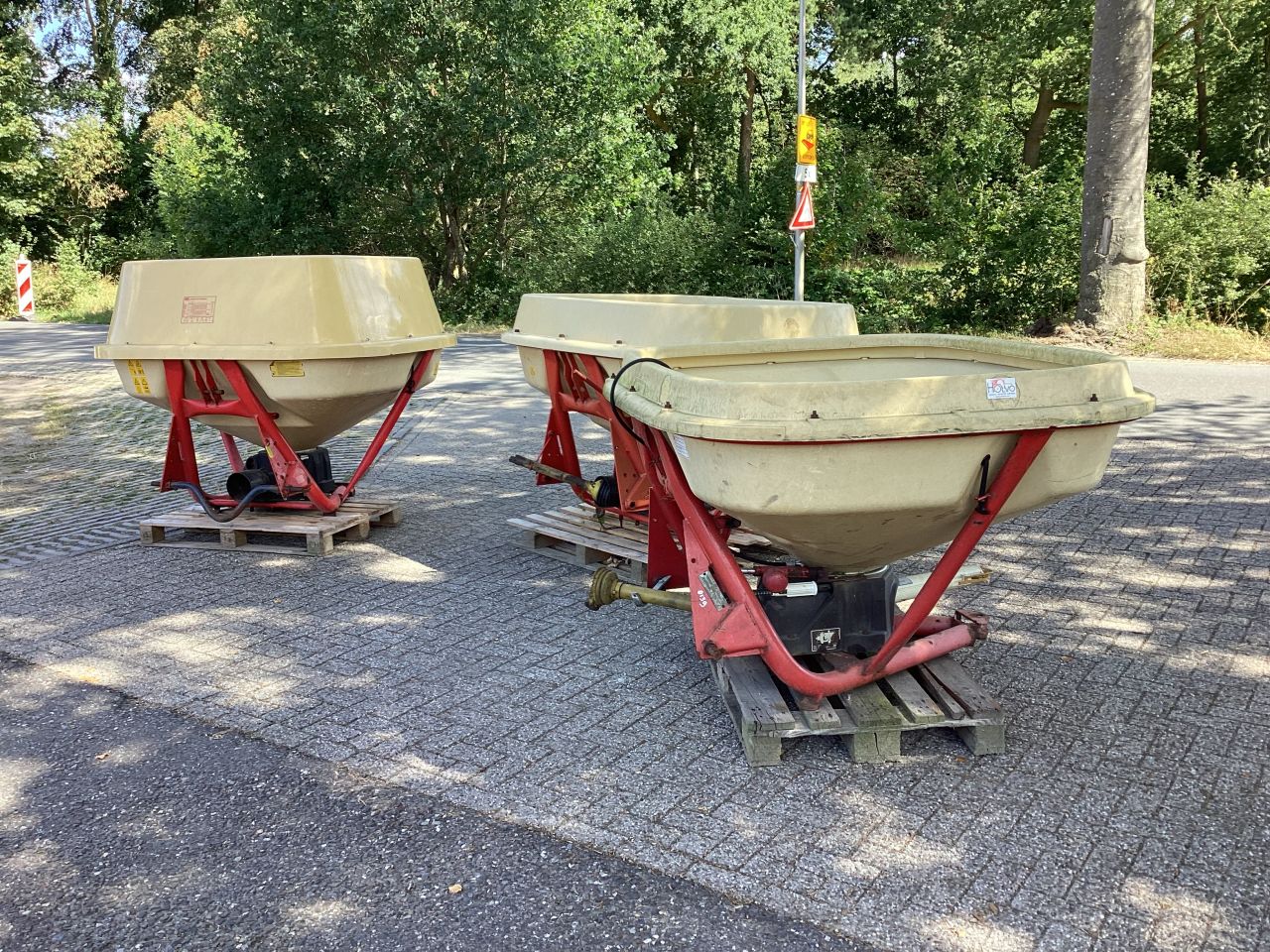 3 x Vicon pendelstrooiers