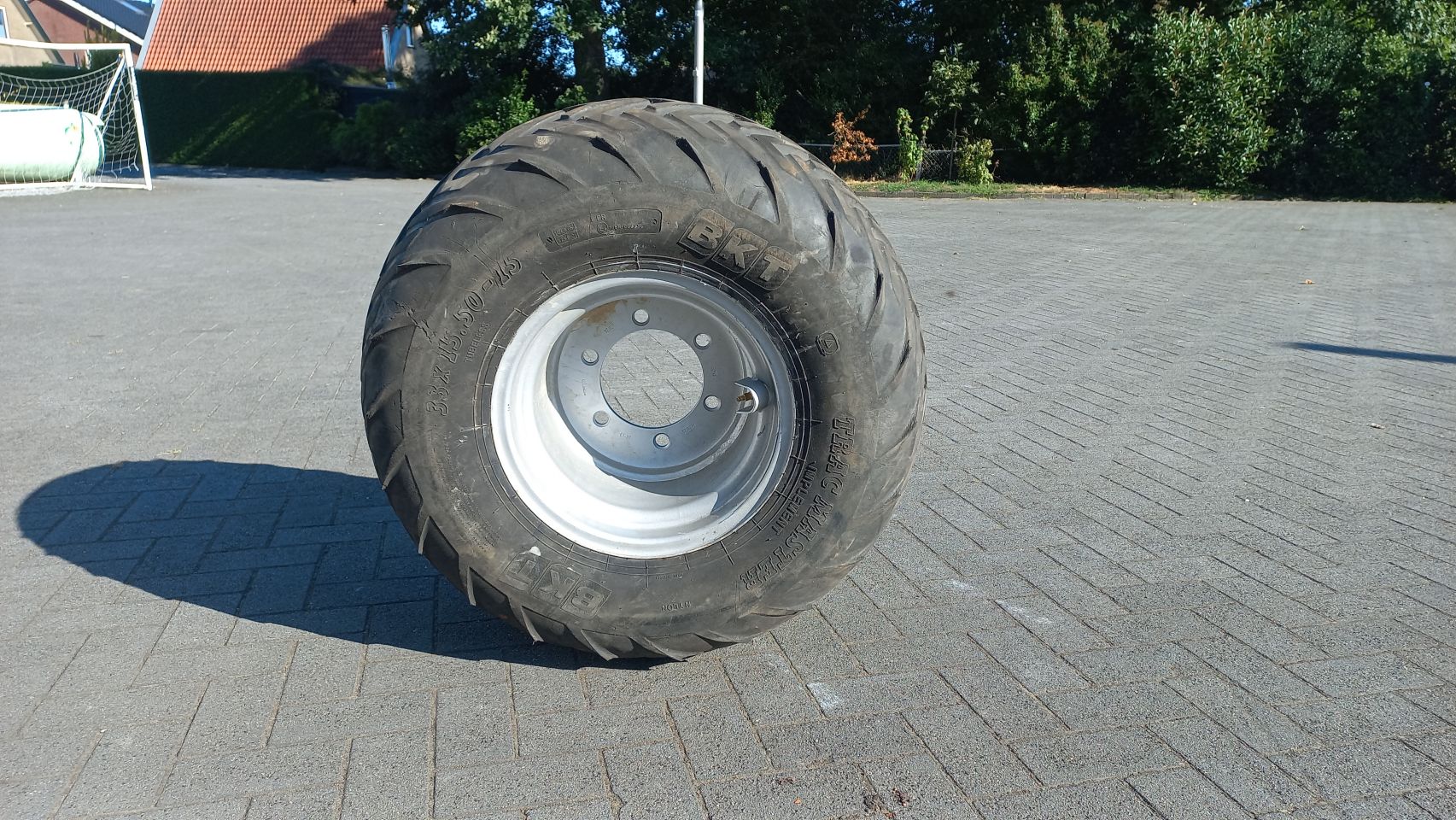 Knikmops 250 reserve wiel