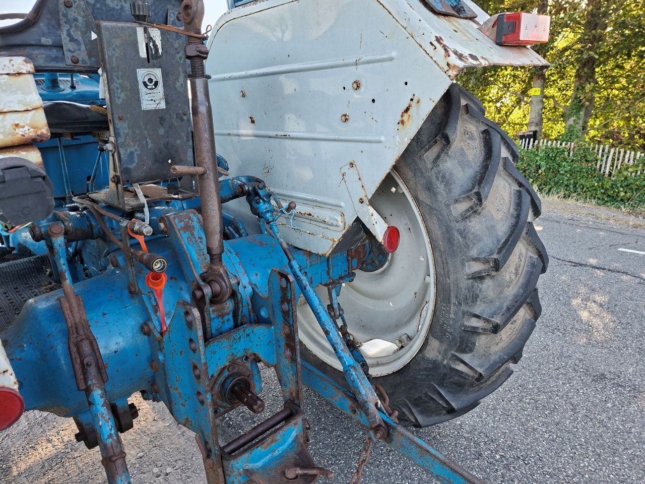 Ford 4000 met cabine