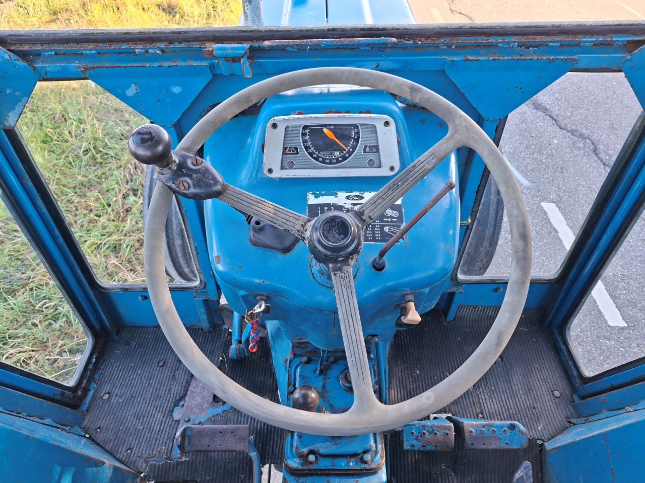 Ford 4000 met cabine