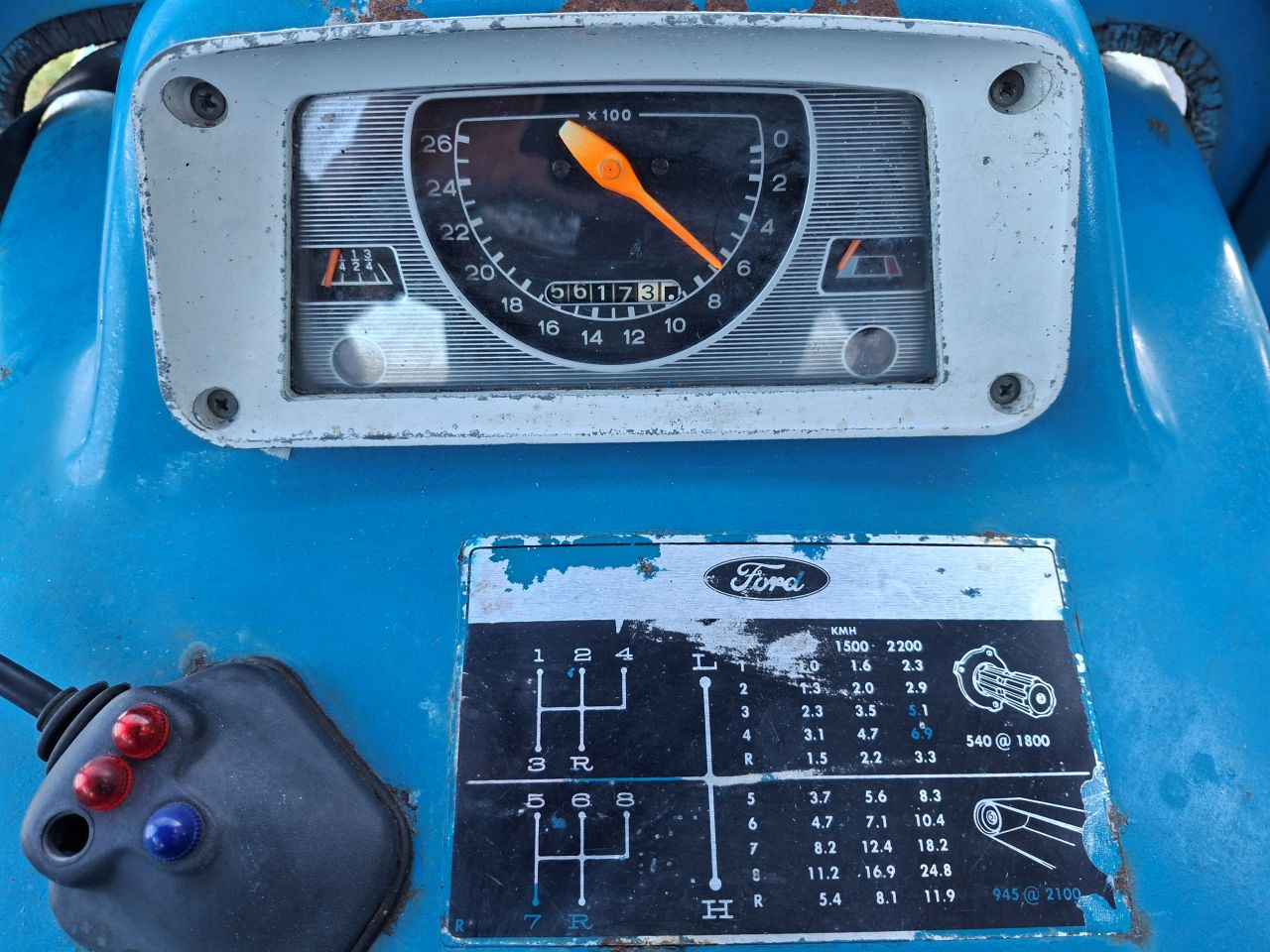 Ford 4000 met cabine