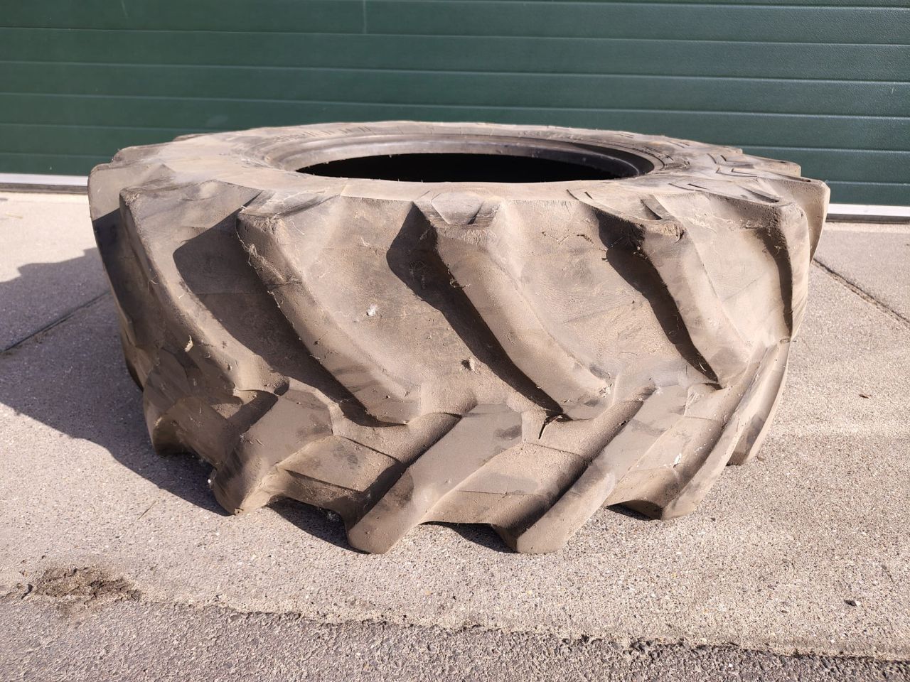 Pirelli 420/70R24