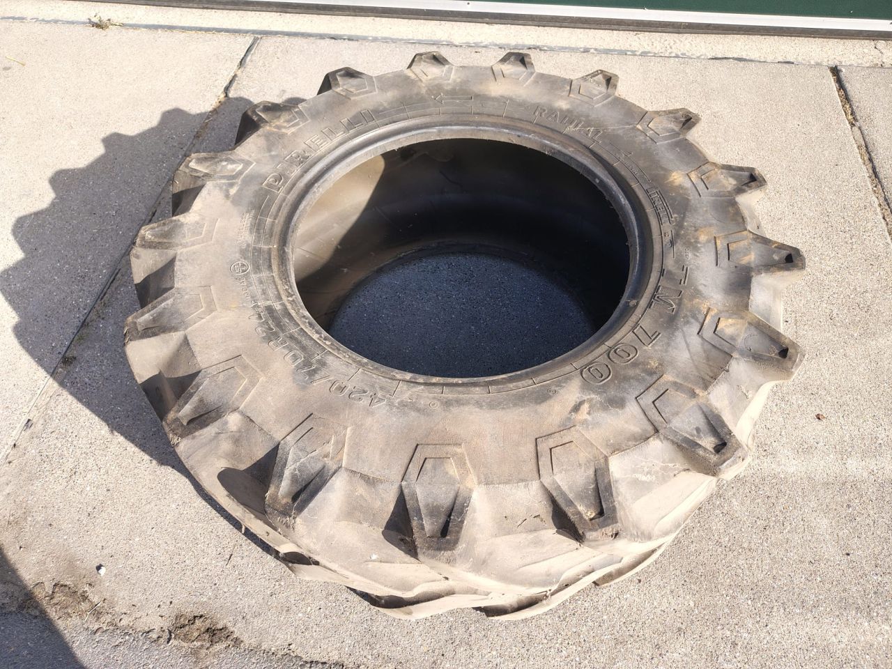 Pirelli 420/70R24