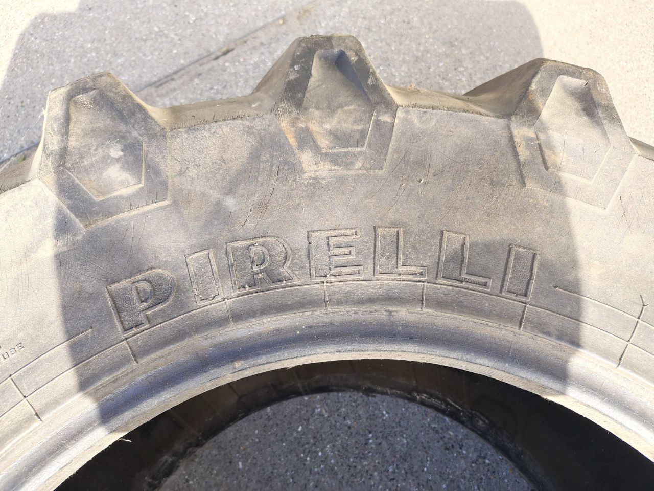 Pirelli 420/70R24
