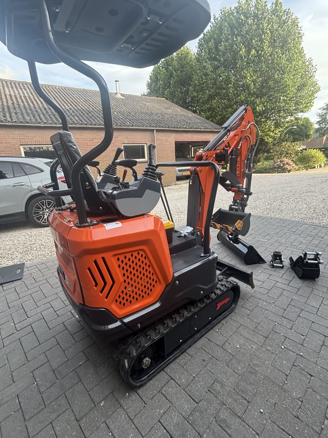 Minigraver JMH 1200 kg graafmachine