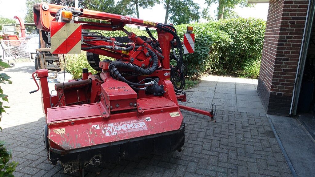 Ducker UNA450DX front maaiarm met Dücker MK12R klepelmaaier