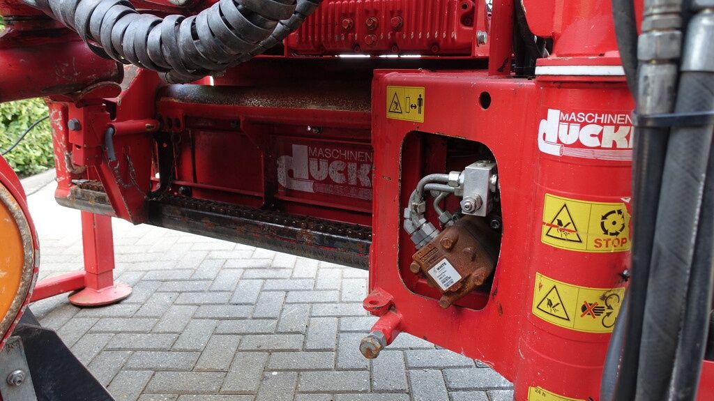 Ducker UNA450DX front maaiarm met Dücker MK12R klepelmaaier