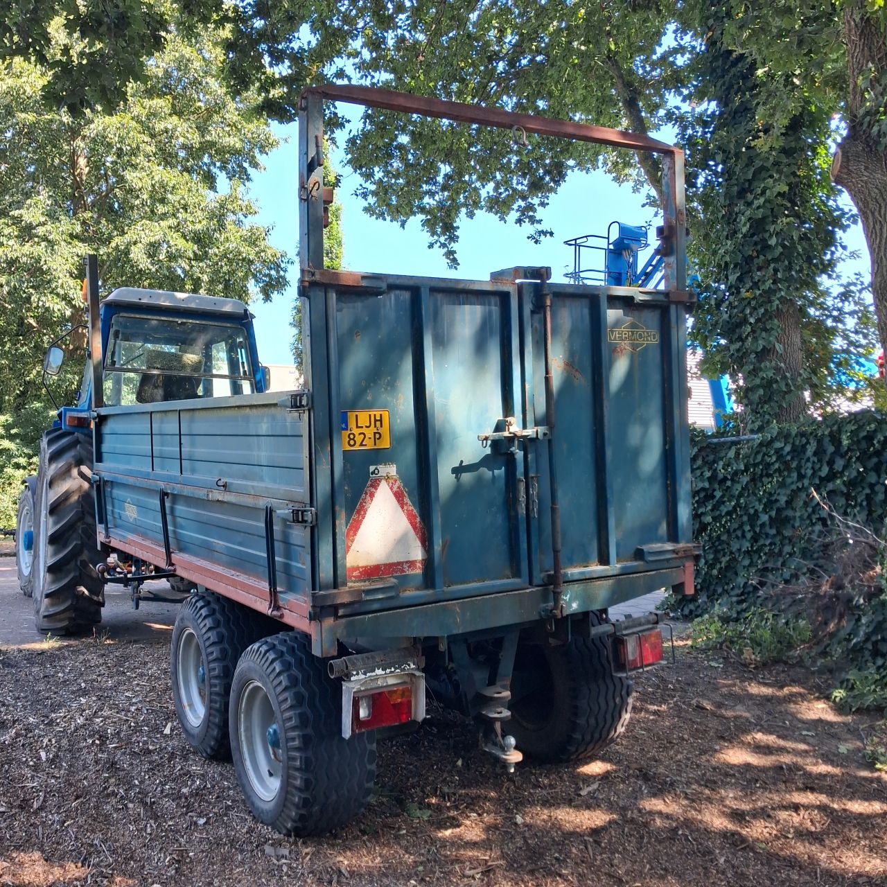 Vermond Kipper,Snipperkipper Ford 8210 Tractor