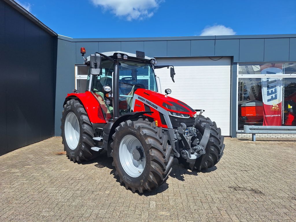 Massey Ferguson 5S.125 DYNA-VT EFFICIENT