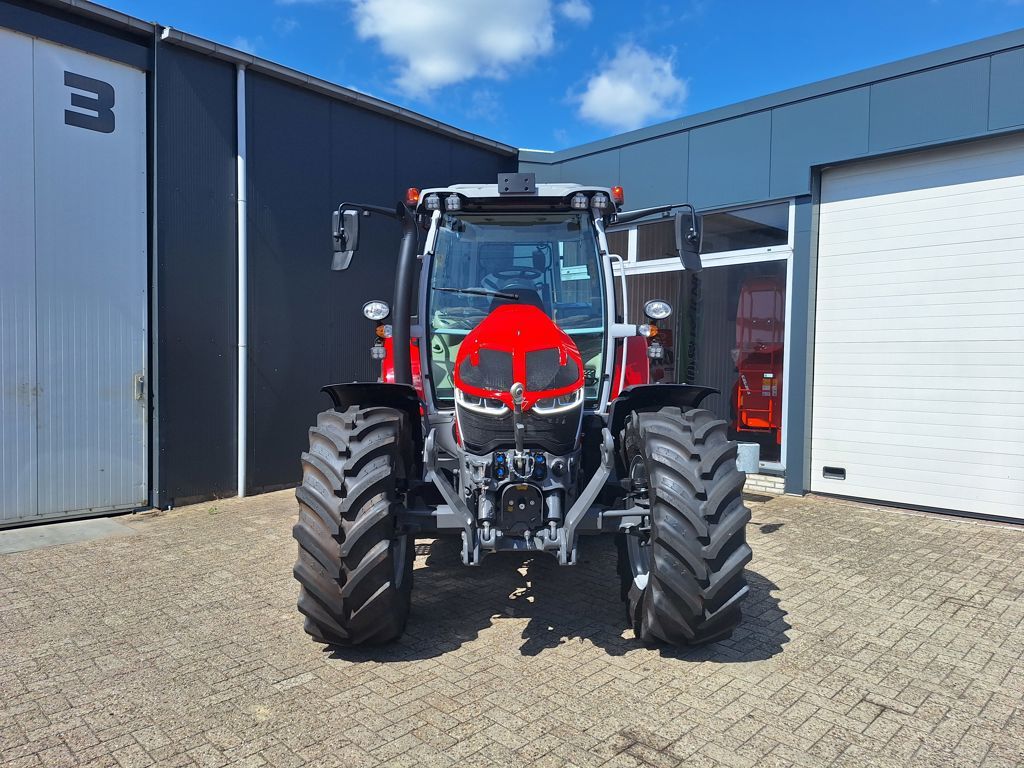 Massey Ferguson 5S.125 DYNA-VT EFFICIENT