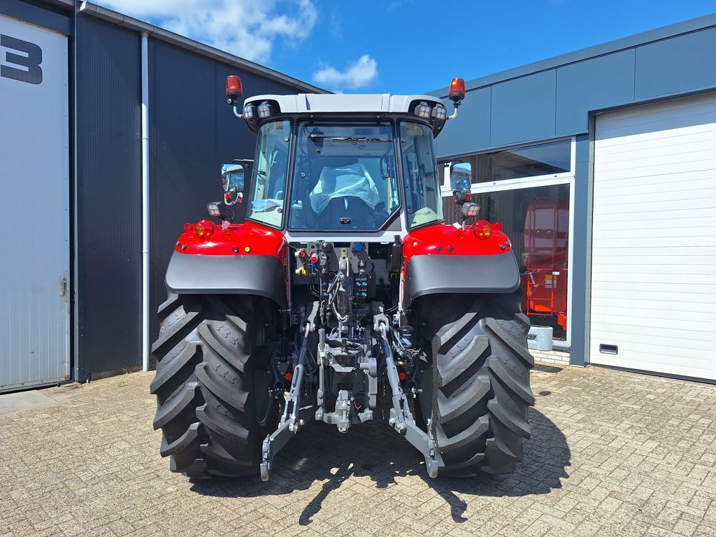 Massey Ferguson 5S.125 DYNA-VT EFFICIENT