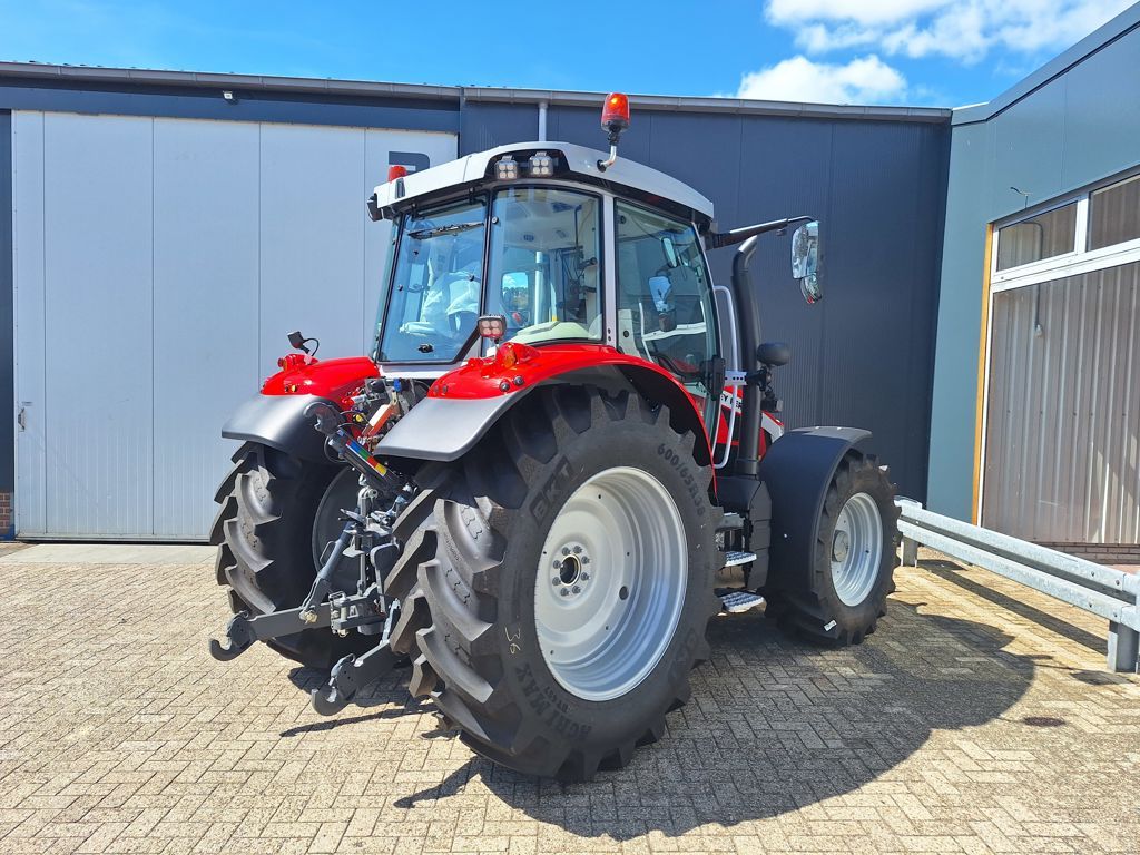 Massey Ferguson 5S.125 DYNA-VT EFFICIENT