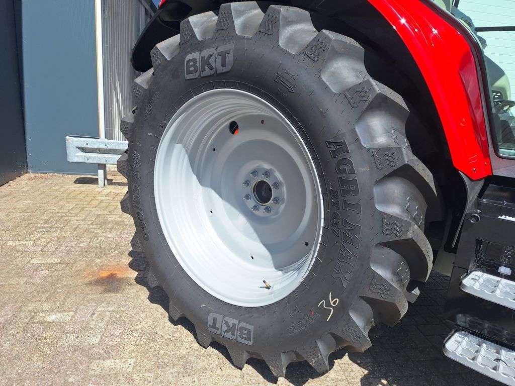 Massey Ferguson 5S.125 DYNA-VT EFFICIENT
