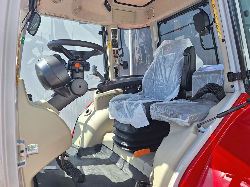 Massey Ferguson 5S.125 DYNA-VT EFFICIENT