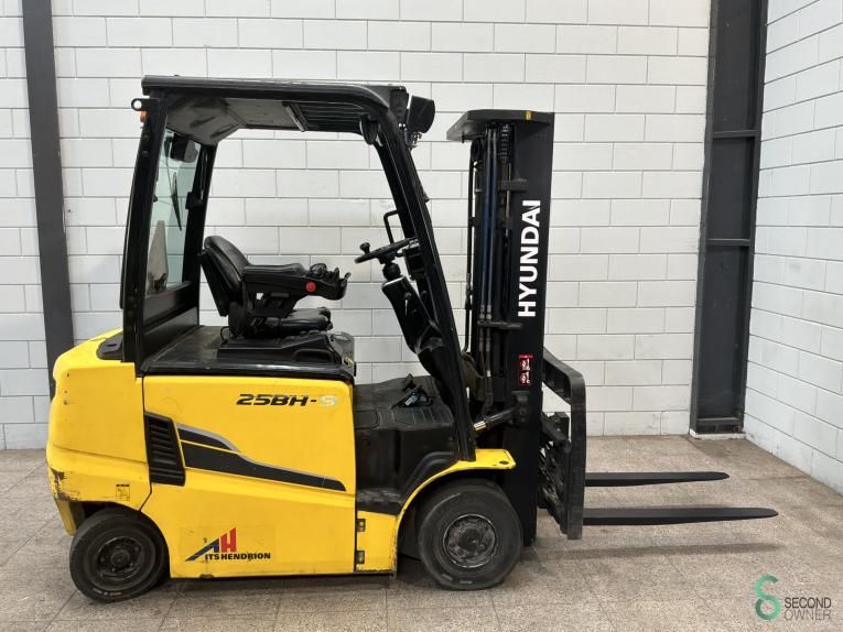 Forklifts Electric Hyundai 25BH 9 2016 Triplex