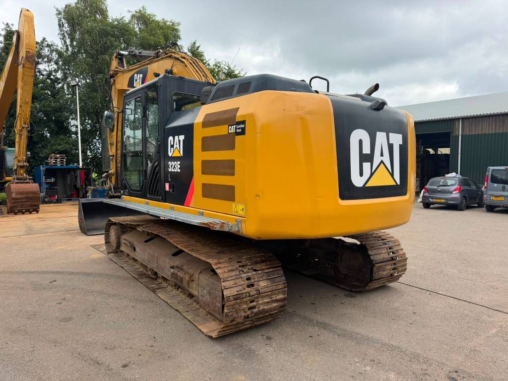 CAT 323 EL