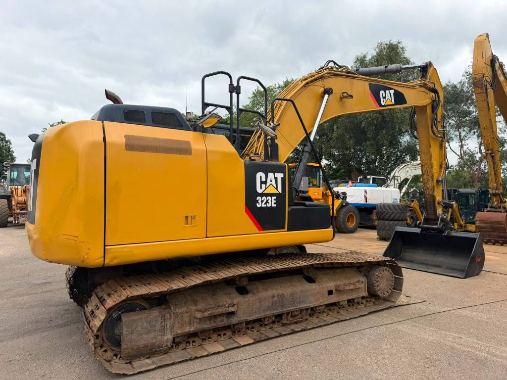 CAT 323 EL