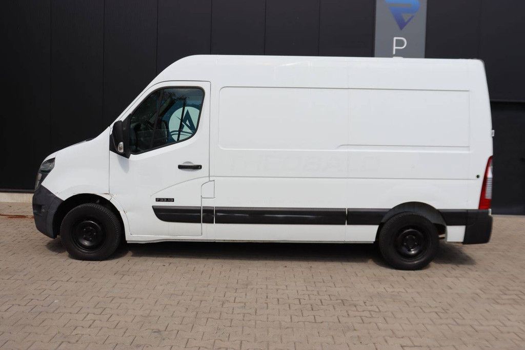 Nissan NV400 Diesel Van 125hp 2012