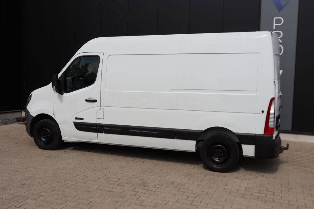Nissan NV400 Diesel Van 125hp 2012