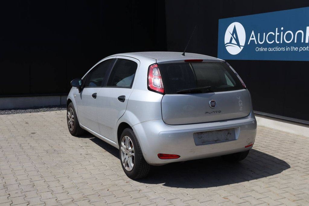 Personenauto Fiat Punto Benzine 69pk 2012 (Marge)