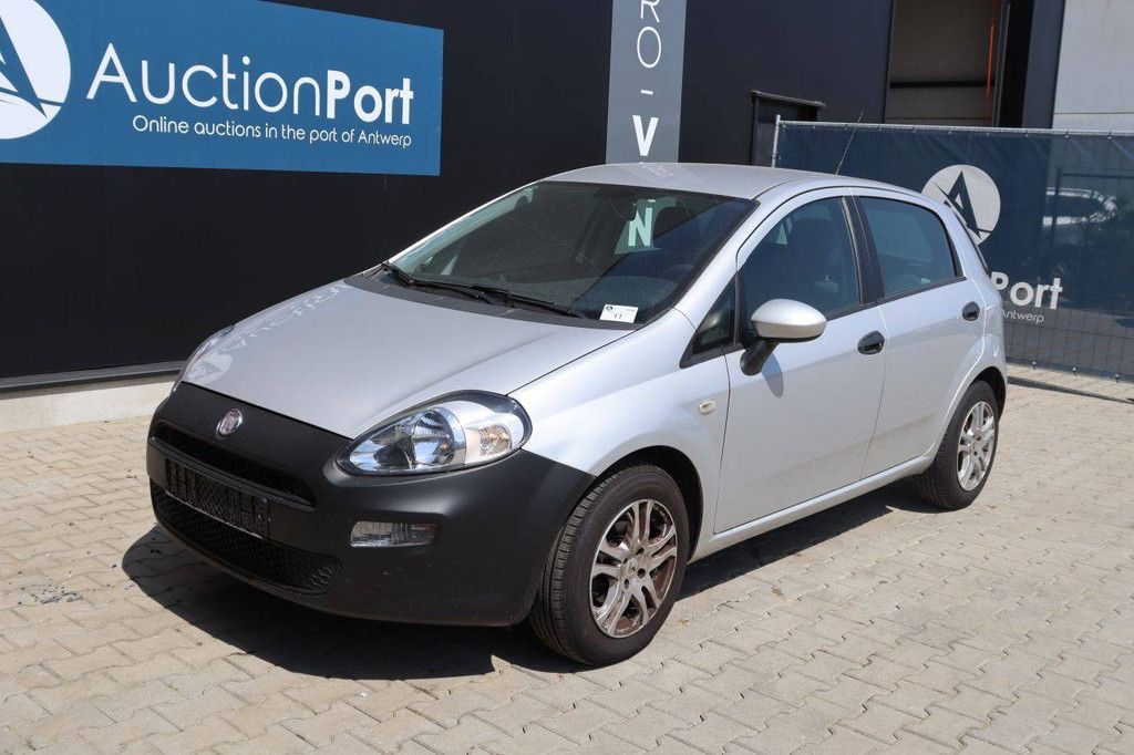 Personenauto Fiat Punto Benzine 69pk 2012 (Marge)
