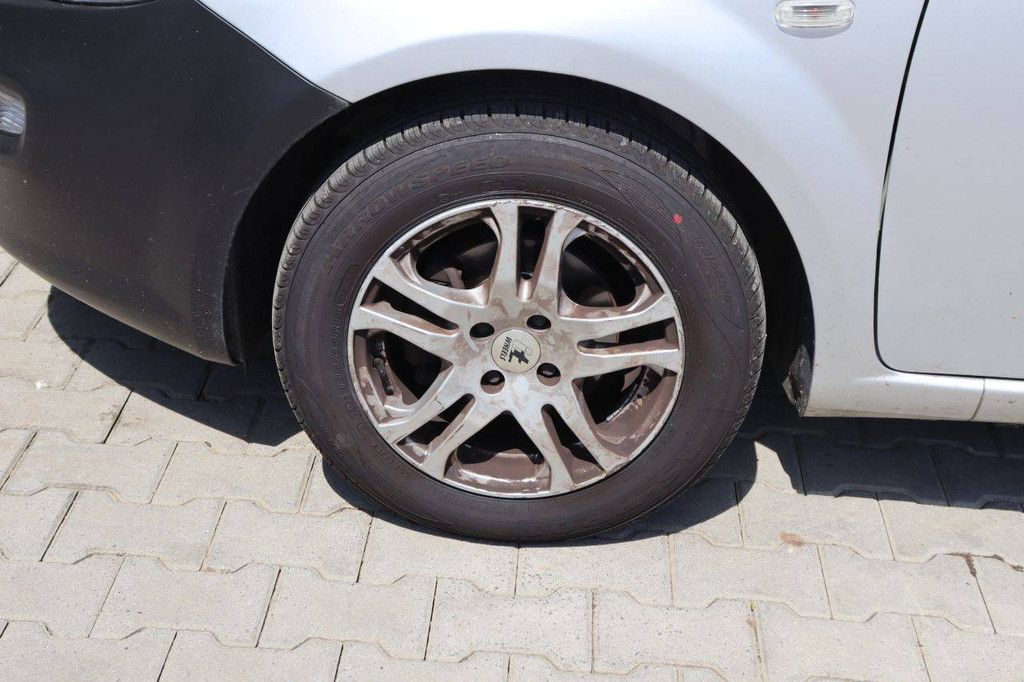 Personenauto Fiat Punto Benzine 69pk 2012 (Marge)