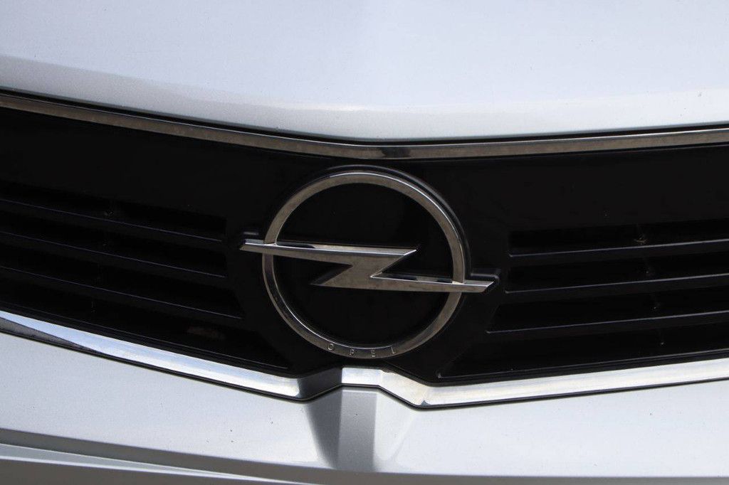 Pkw Opel Astra Benzin 110 PS 2023
