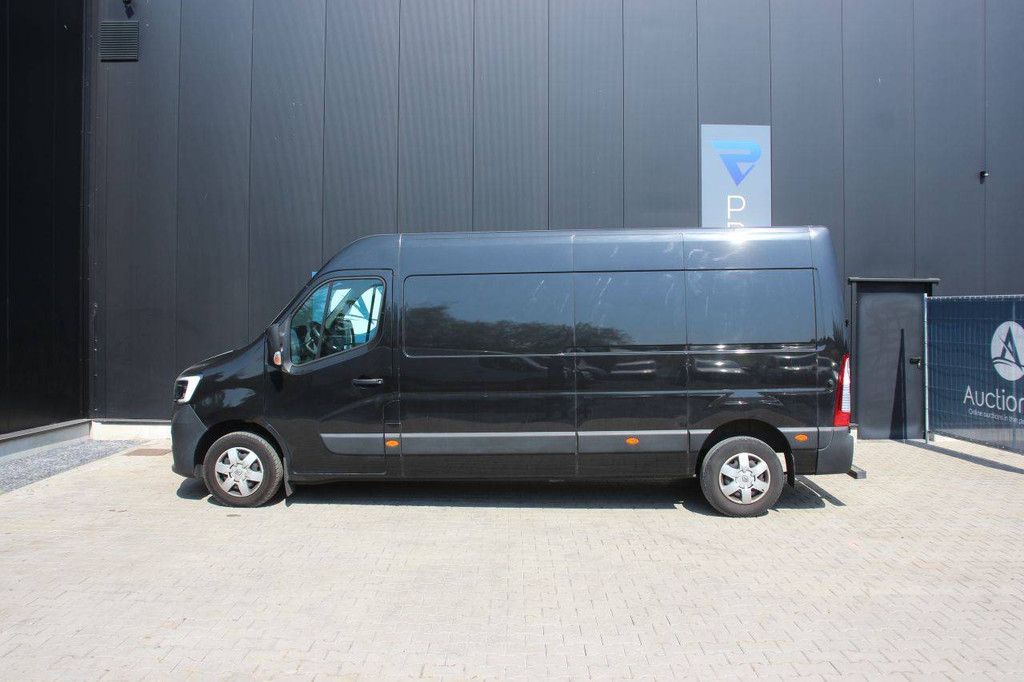 Renault Master Crossover Diesel 145hp Van