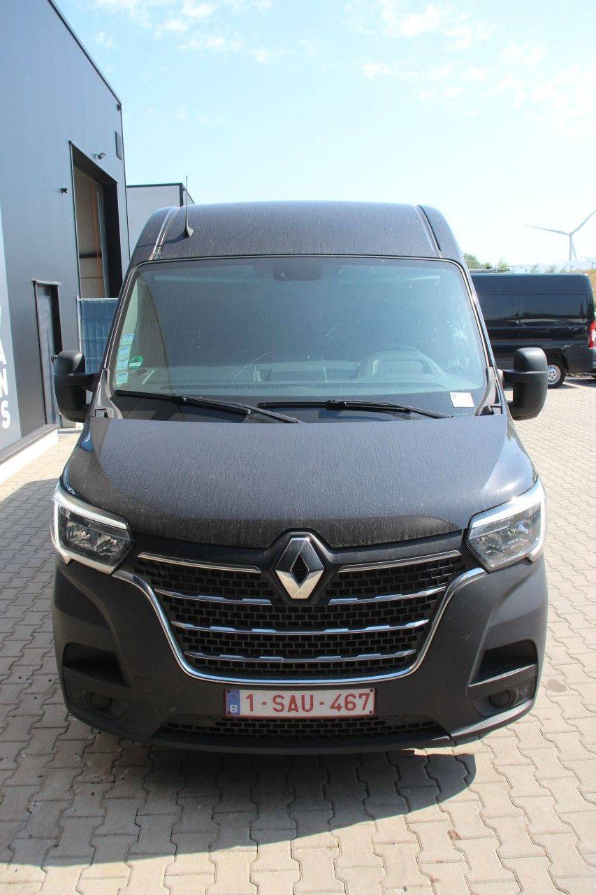 Renault Master Crossover Diesel 145hp Van