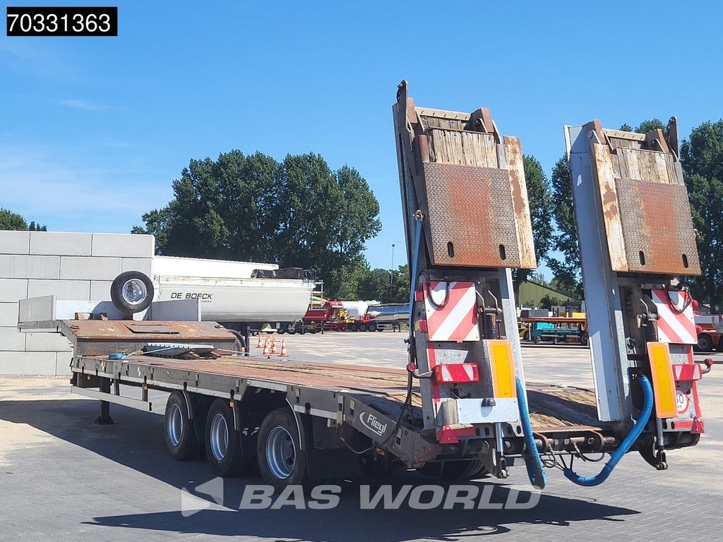 Fliegl SDS 550T 3 Achsen Steering Axle Ramps BPW