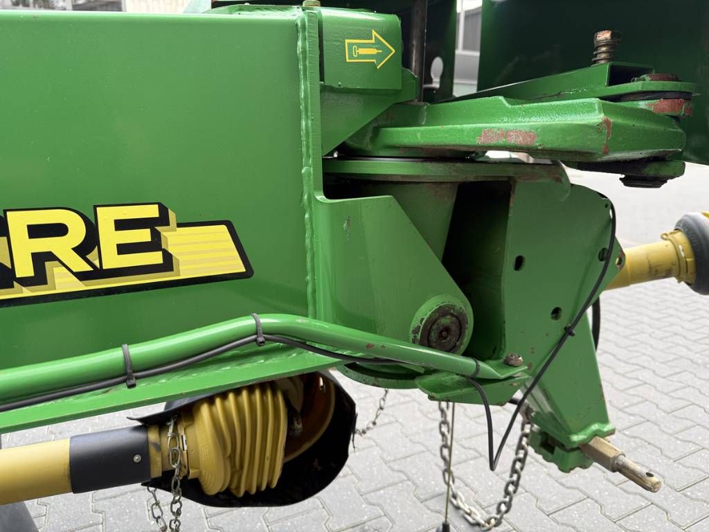 John Deere 328 Disc