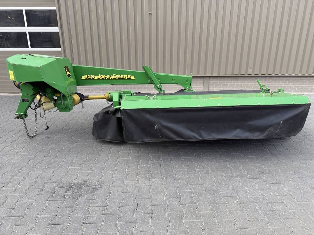 John Deere 328 Disc